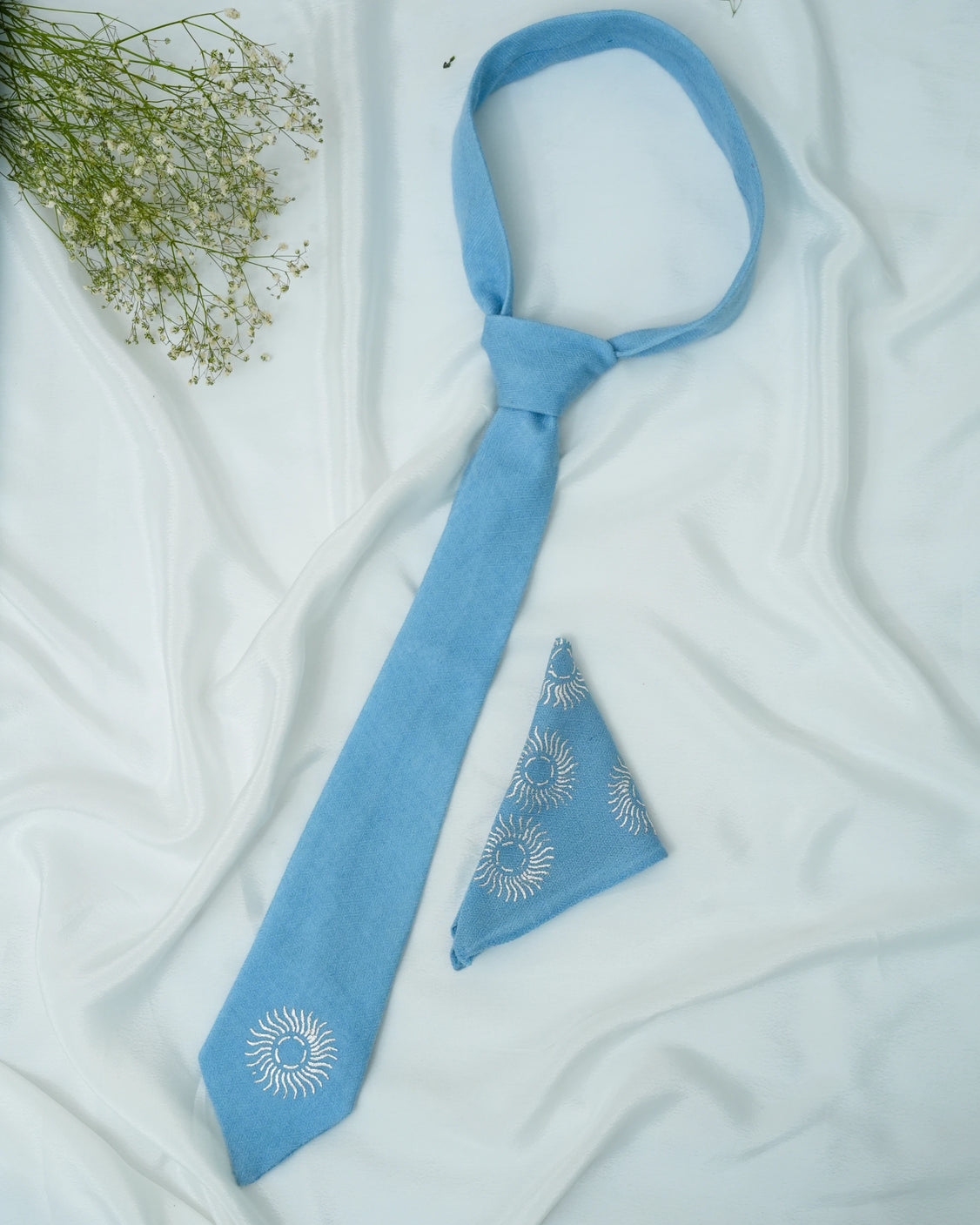 Pure Pashmina Sky Blue Tie & Pocket Square Set