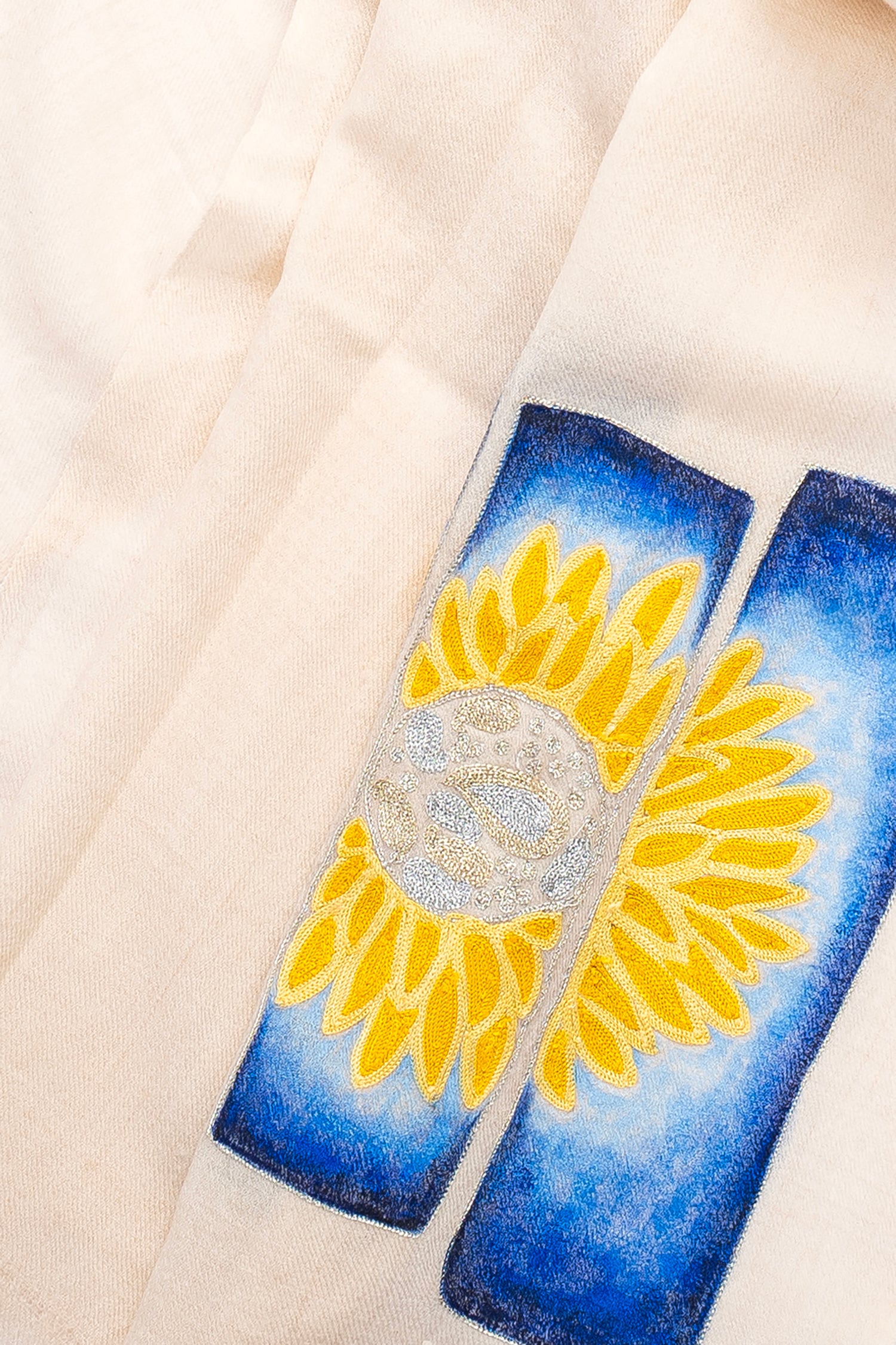 Sun and its Flower in Pashmina