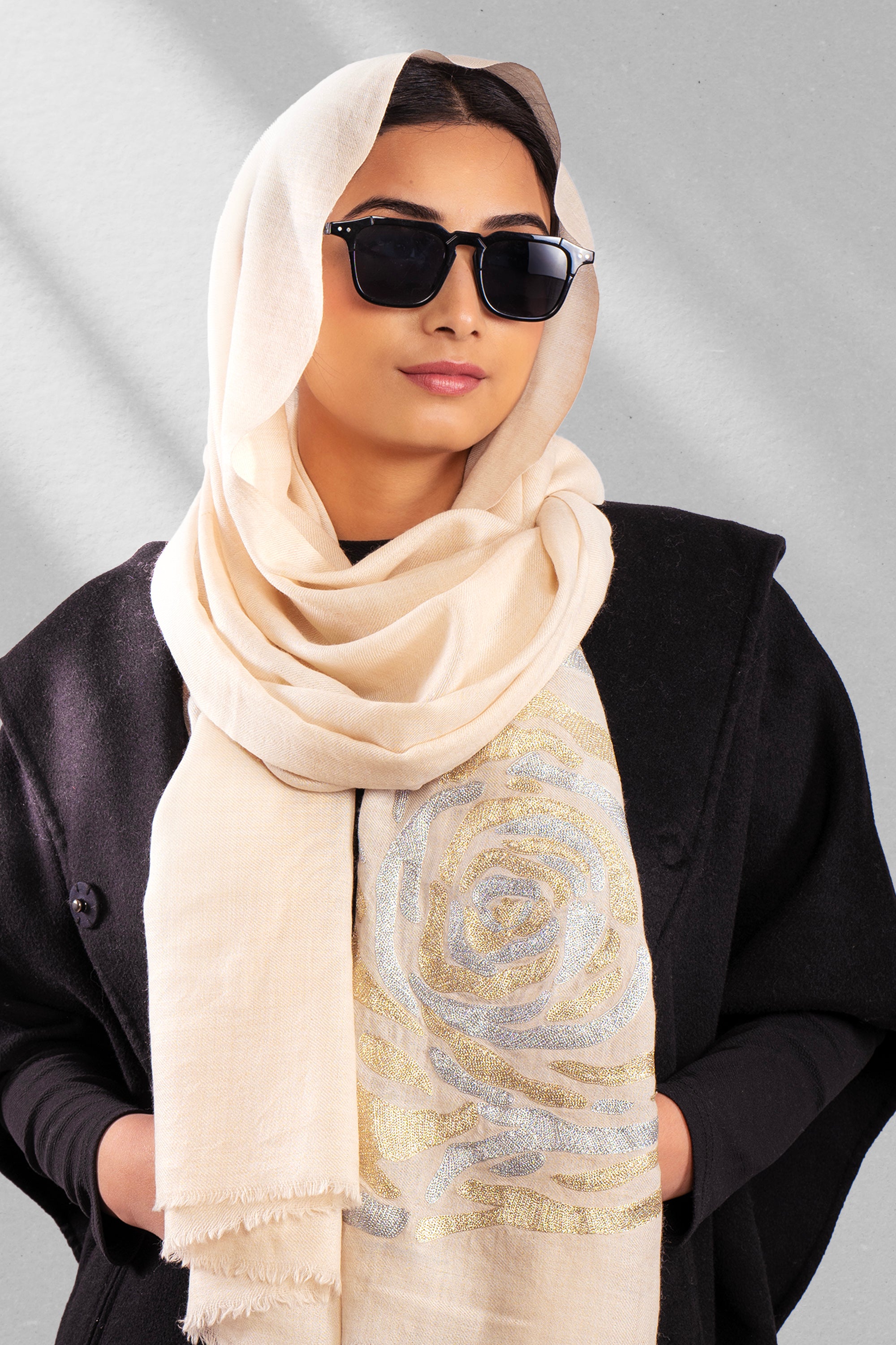 Have a Rosey Day in Pashmina (Beige)