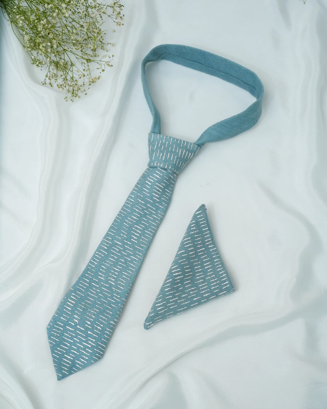 Pure Pashmina Ice Blue Tie & Pocket Square Set
