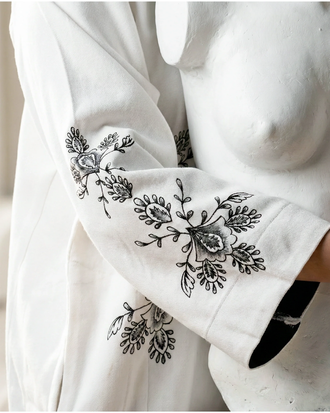 Snow Petal Floral Handpainted Phiran