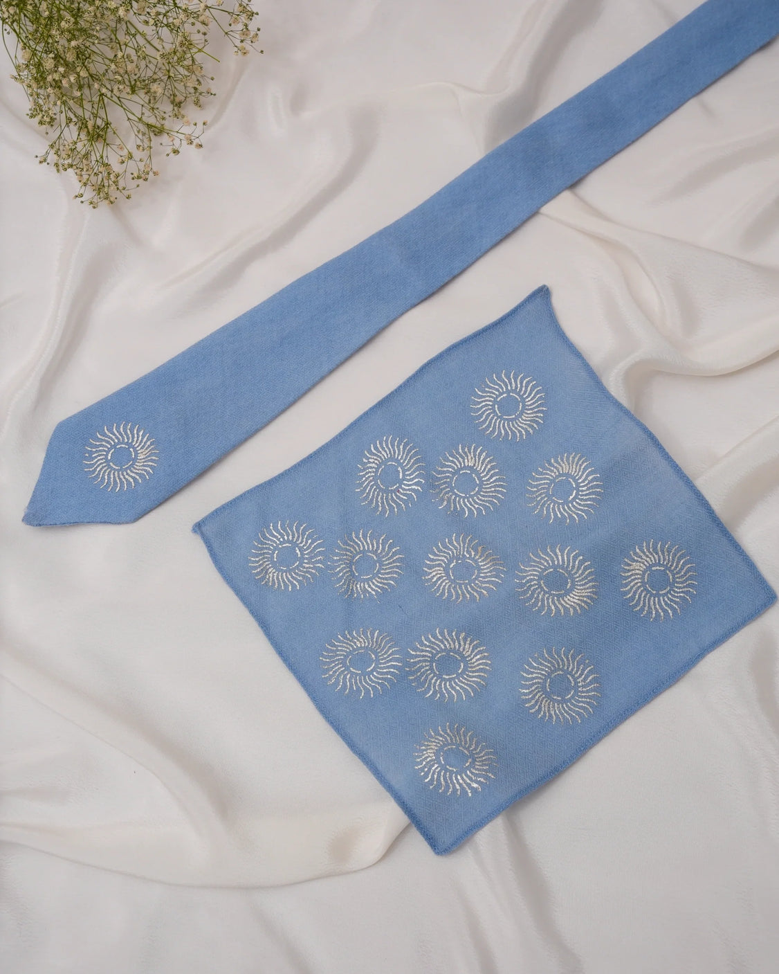 Pure Pashmina Sky Blue Tie & Pocket Square Set
